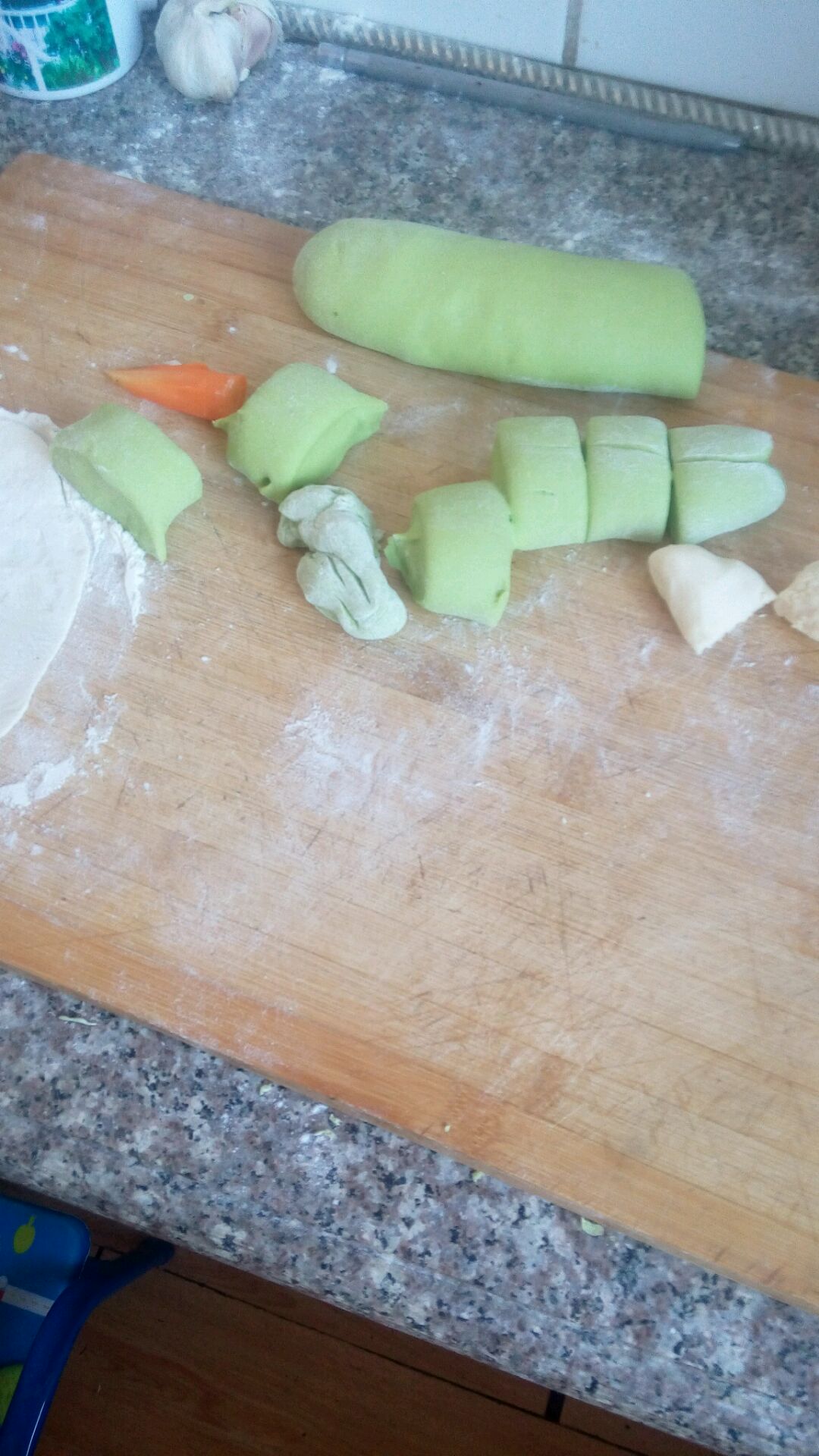 菠菜馒头怎么做_菠菜馒头的做法_豆果美食