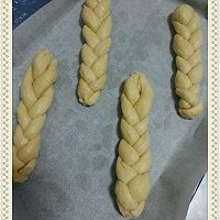 鲜奶油酥粒辫子面包的做法图解8