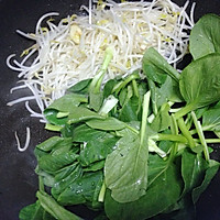 绿豆芽炒小白菜的做法图解4