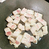 砂锅梅菜扣肉的做法图解3