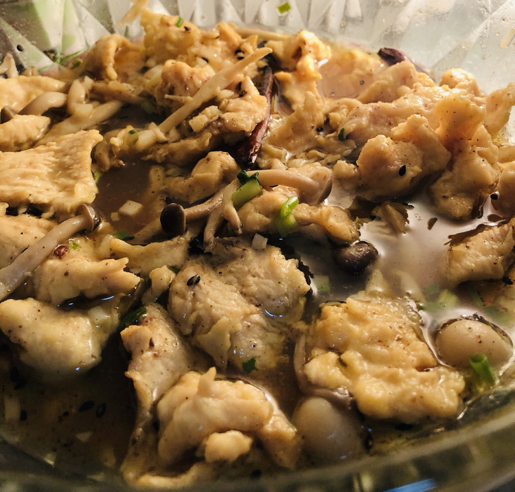 椒盐鸡片（不辣的水煮肉片）的做法