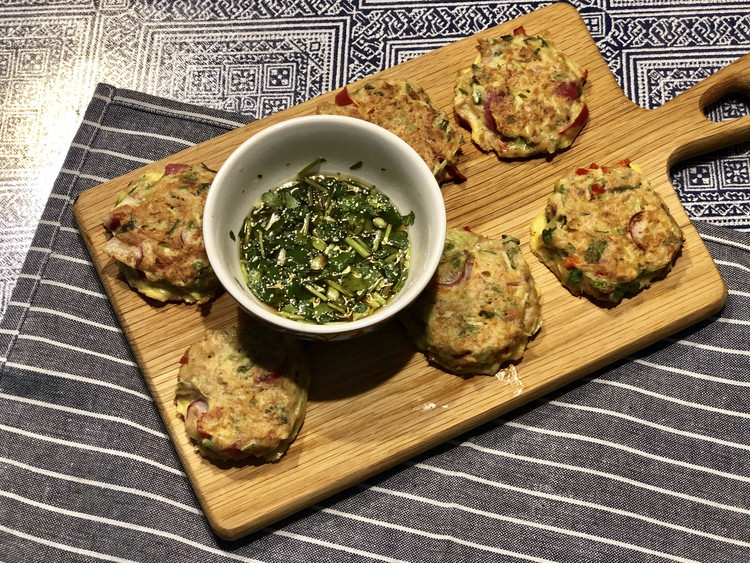 泰式风味～辣味金枪鱼饼的做法