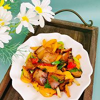 #食在幸福年 总有新花样#彩椒炒腊肉的做法图解15