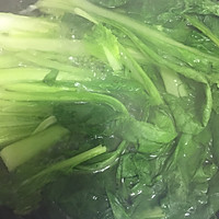 小白菜肉包子的做法图解1