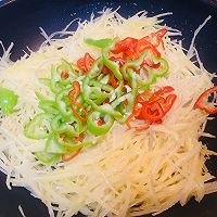 家常菜：素炒土豆丝的做法图解2