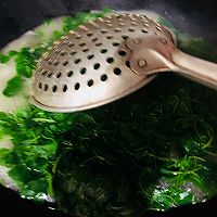 #换着花样吃早餐#酒香软懦草头饼的做法图解2
