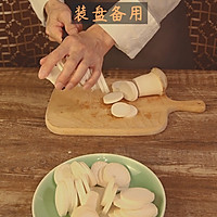 素版锅包肉——锅包杏鲍菇的做法图解2