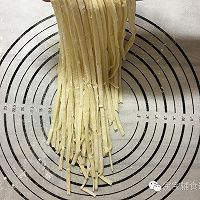 手擀面的做法图解10
