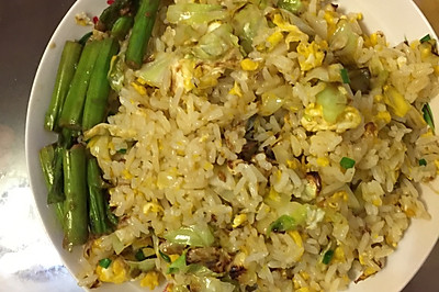 卷心菜蛋炒饭