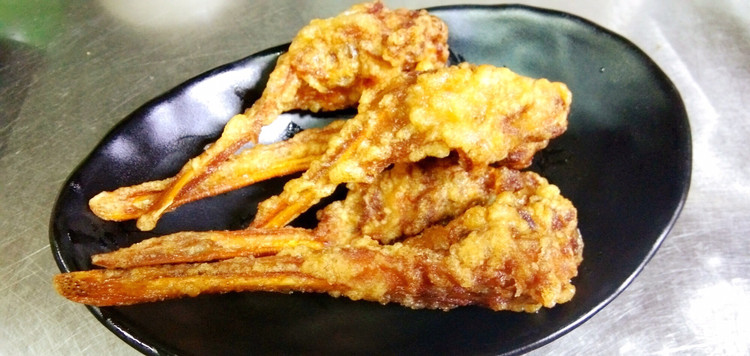 黄金椒盐鸭下巴的做法