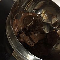 巧克力慕斯。八人份的做法图解4