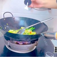 减脂餐：西葫芦炒香肠的做法图解6