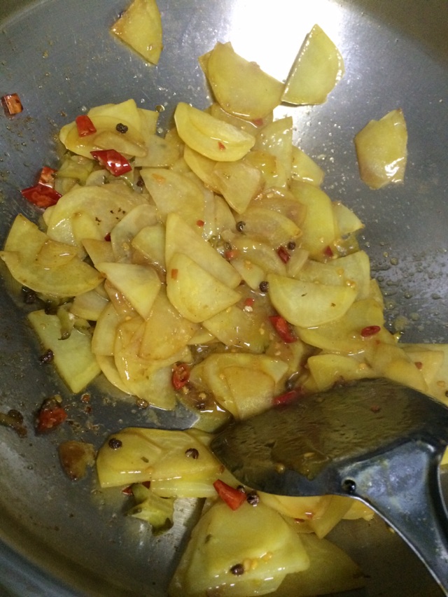 酸辣土豆片的做法图解4