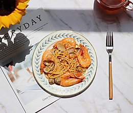 #精品菜谱挑战赛#海鲜茄汁意大利面的做法