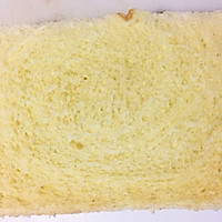 肉松面包卷～花式吐司早餐的做法图解2