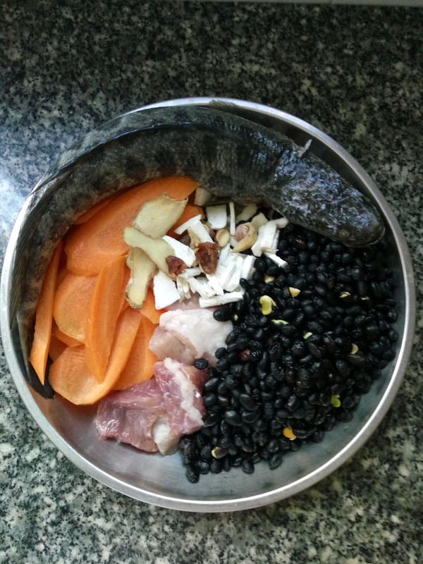 黑豆生鱼汤
