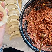 牛肉虾仁芹菜饺子的做法图解3