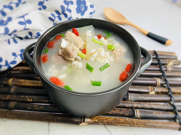 冬瓜薏米排骨汤的做法
