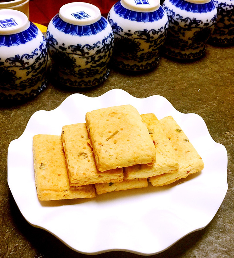 葱油饼干的做法