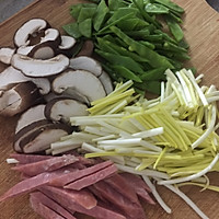 什锦蔬菜炒饼的做法图解2