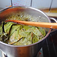 荷叶银耳莲子绿豆汤的做法图解3
