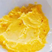 宝宝辅食——红薯蛋糕的做法图解2