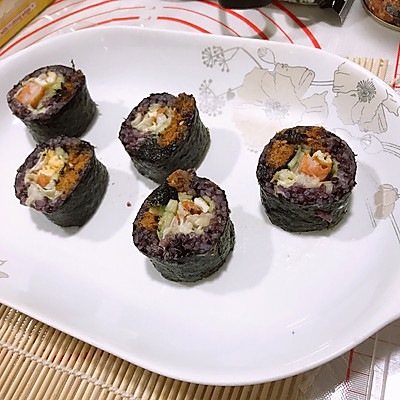 黑米紫菜饭团