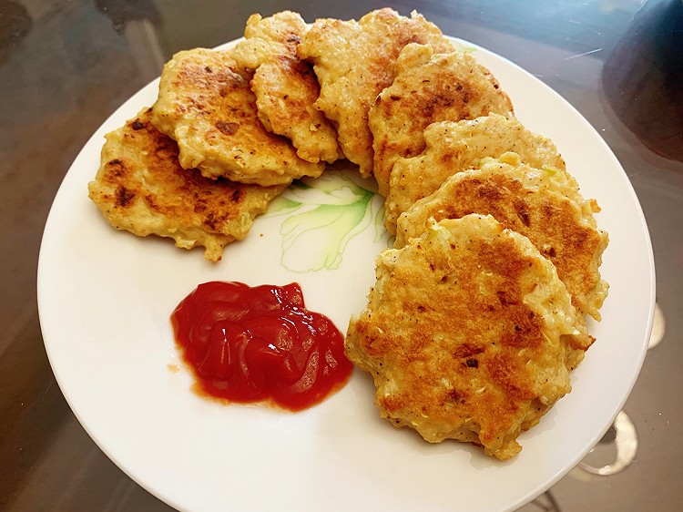 快手早餐 黑椒鸡肉饼的做法