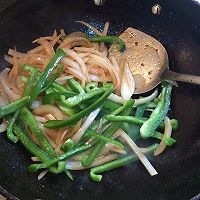 洋葱青椒炒牛肉的做法图解4