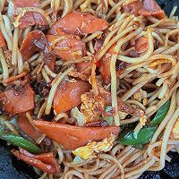 青椒肉丝火腿蛋炒面的做法图解3