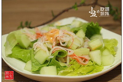蟹柳沙拉：蔬果生吃更美味