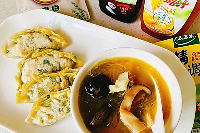 夏日美食韭菜盒子