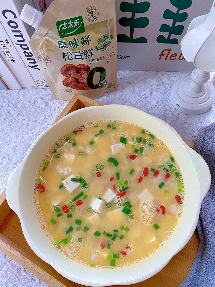 咸蛋豆腐鲜味汤的做法