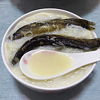奶白色汤底，鲜美又营养的泥鳅粉，吃出爱的味道的做法图解6