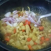 咖喱土豆鸡肉盖饭的做法图解6