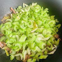 芹菜牛肉的做法图解4