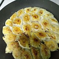 煎速冻饺子(新手教程)的做法图解9