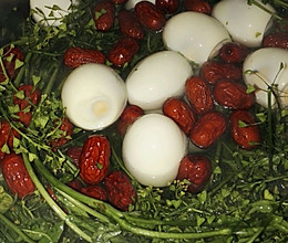 地菜红枣煮鸡蛋的做法