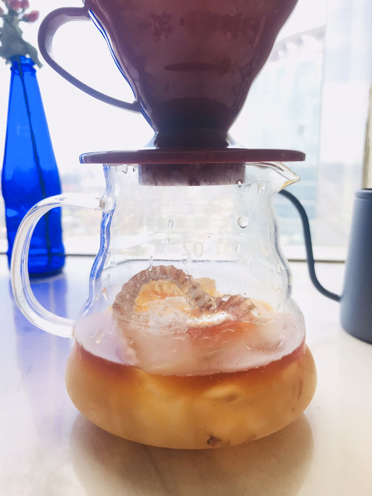 荔枝冷萃创意咖啡的做法