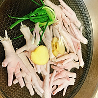 泡凤爪（简单易学,宵夜必备）的做法图解1