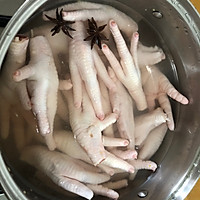 酸辣无骨鸡爪的做法图解1