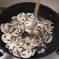 奶油蘑菇汤怎么做-安佳烘焙秀的做法图解5