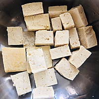 豆腐冻着吃更好吃-五花肉炖冻豆腐的做法图解2