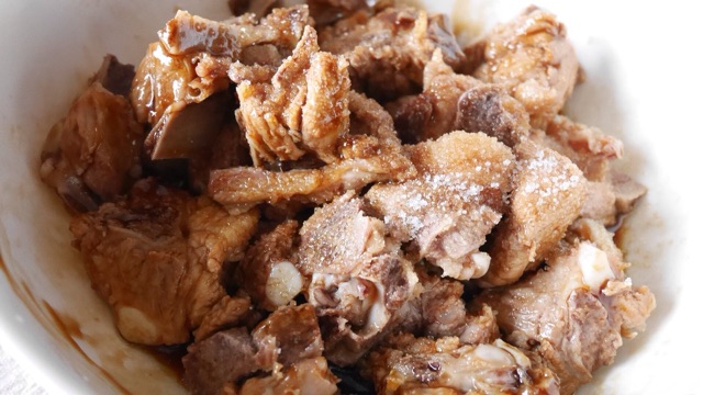 小米香菇蒸排骨#方太一代蒸传#的做法图解3