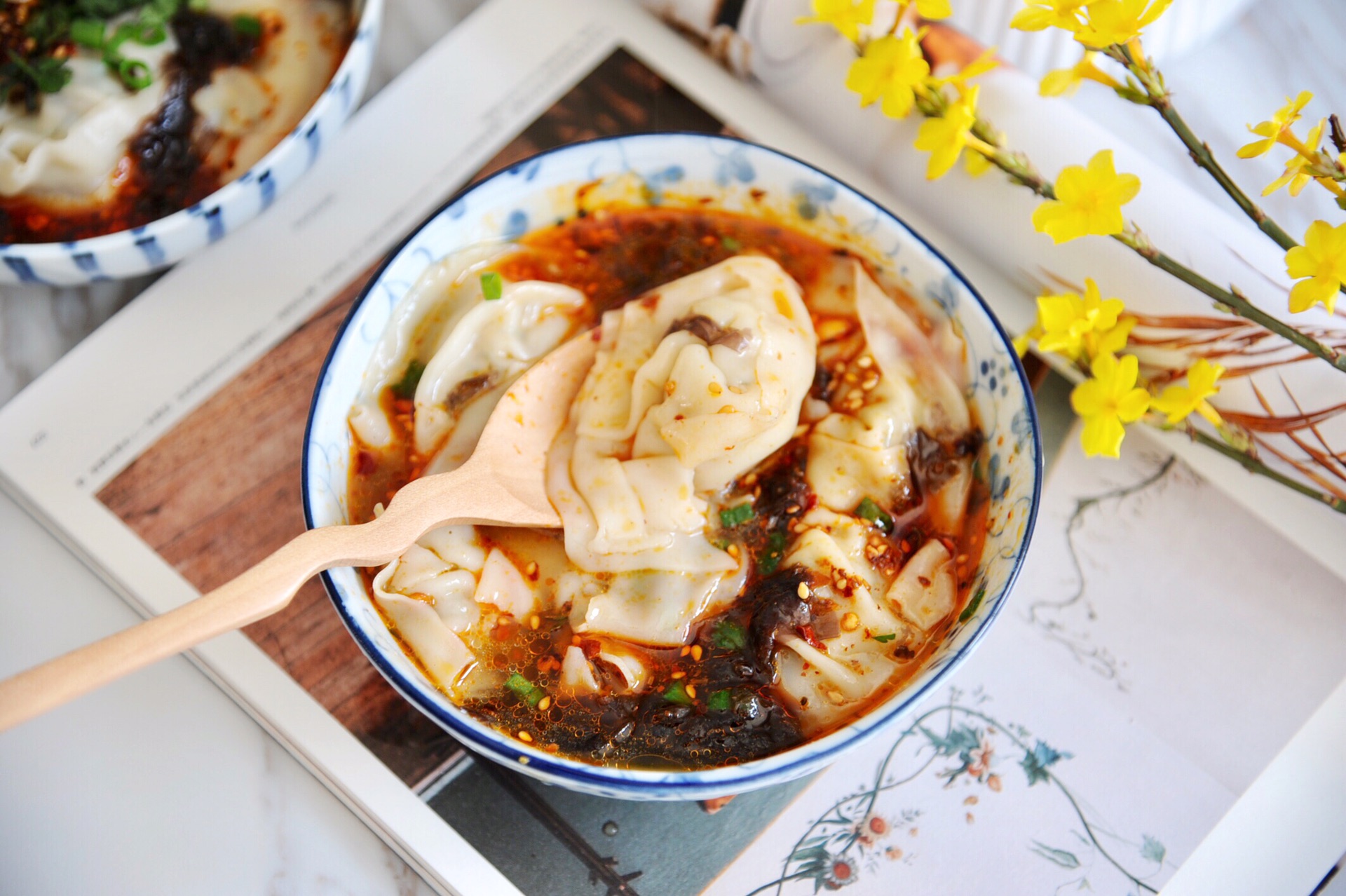 Dandelion pork wonton