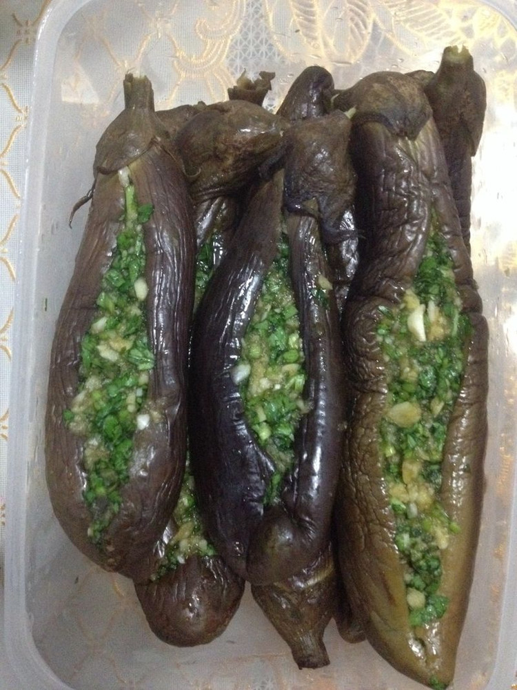 腌制蒜茄子的做法