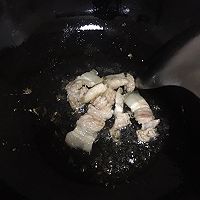 #葱伴侣豆瓣酱能蘸善炒#五花肉炒花菜的做法图解2