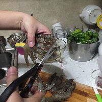 香酥咖喱虾的做法图解2