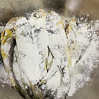 黄鱼干炸的做法图解3