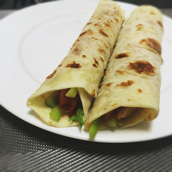 简单的饼，不简单的味道---烤翅芦笋卷饼